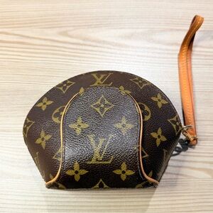 Louis Vuitton Vintage Mini Ellipse Wristlet Monogram Brown Canvas 7 in by 4 in